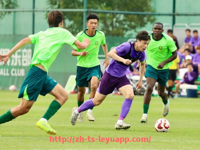 乐鱼体育入口-世俱杯参赛球队球衣配色趋势分析及设计文化内涵解析