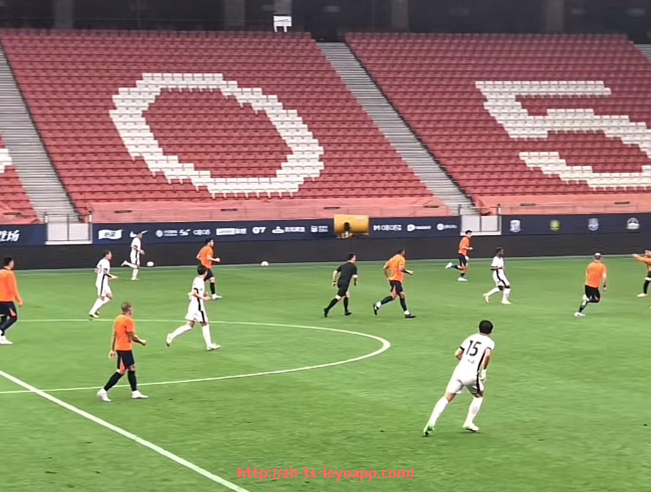 乐鱼体育入口-2019年中超积分榜赛程对比及排名变化分析