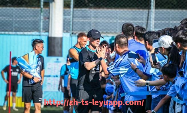 乐鱼体育入口-火箭队12号球员米勒在阵容中的角色与表现解析